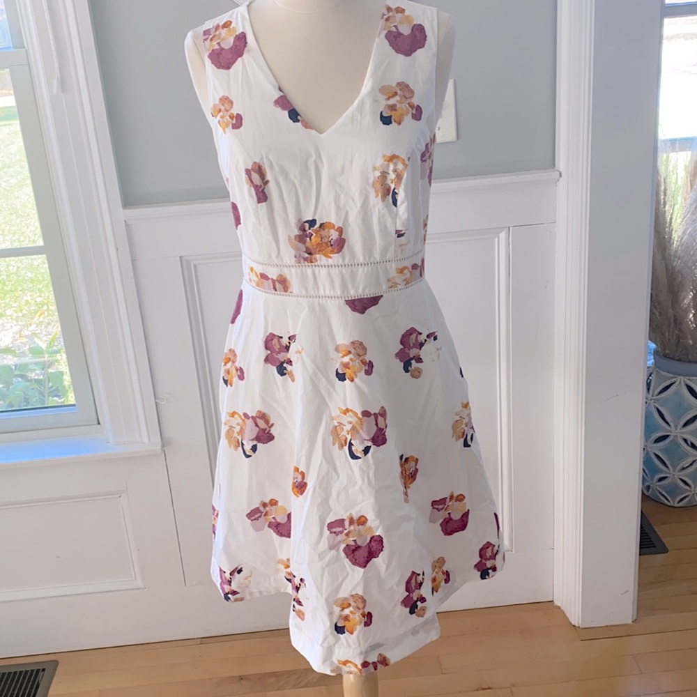 Nicole Miller Dress White floral size 2